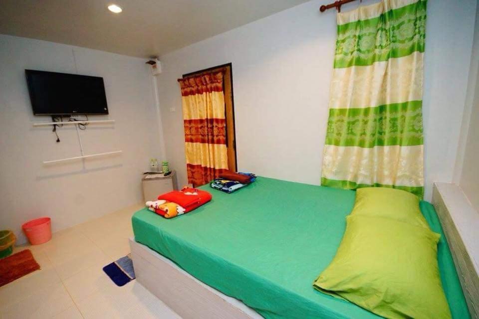 Boon Nam Fah Resort Praia de Chao Lao Quarto foto